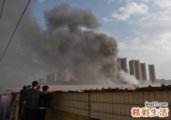 梦见一个工厂发生火灾浓烟滚滚