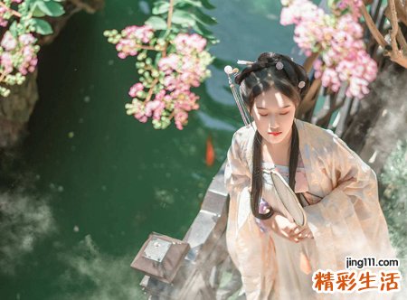 梦见魔鬼爱上自己并和自己结婚生子