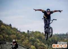 梦见骑自行车蹬不动很费劲吃奶的劲都使出来