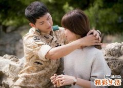 梦见用破梳子帮新娘子梳头打理头发