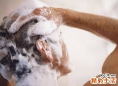 梦见在寝室用洗衣粉帮别人洗头