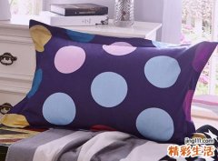 梦见在卧室里有好多新枕头