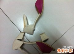 梦见鞋跟断了走路时差点摔倒
