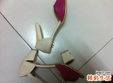 梦见鞋跟断了走路时差点摔倒