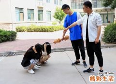 梦见在幼儿园门口抢小朋友辣条吃