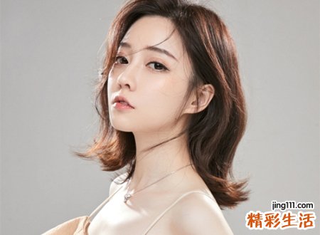 一眼就让男人心动的女生网名，最撩人勾引人的妩媚女人微信昵称