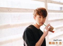 月光下独舞的成熟男生昵称，稳重阳光有内涵的微信网名