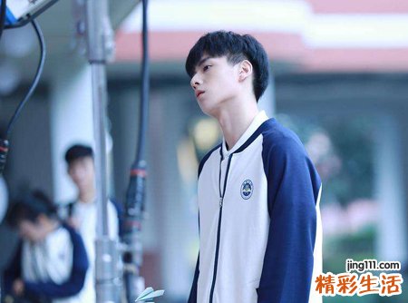 超拽轻狂的男生个性网名