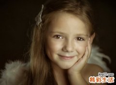 带允字的女孩名字