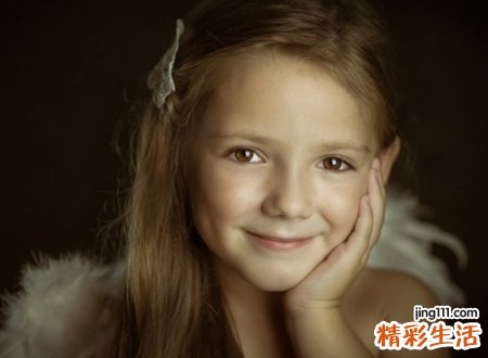 带允字的女孩名字