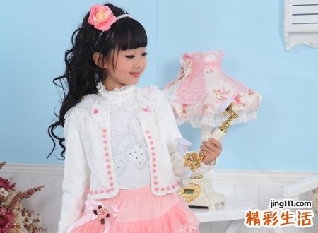 带宇字的女孩洋气名字