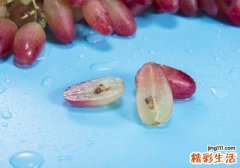 葡萄上面裂开了怎么回事 吃了葡萄可以喝牛奶吗