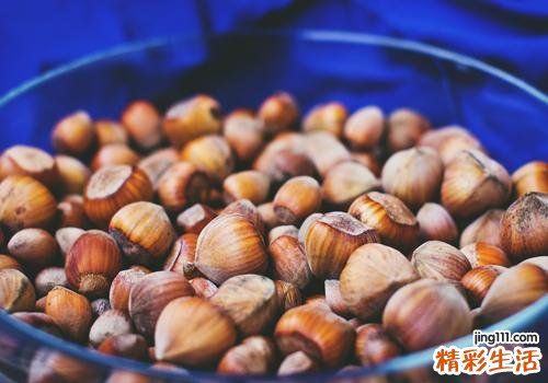 板栗可以和红枣一起吃吗 吃了葡萄能吃板栗吗