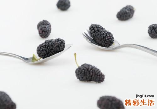 桑葚掉色是正常的吗 桑葚为什么会变白