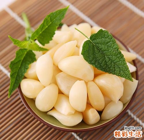 大蒜生吃好还是熟吃好 大蒜每次吃多少最好