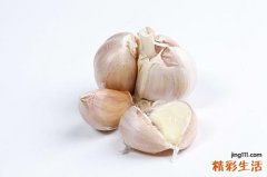 大蒜绿了可以吃吗 蒜瓣儿发绿能吃吗