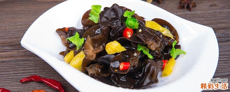 木耳泡十分钟能吃吗 泡发完的木耳有股味儿