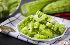 夏季吃苦瓜有哪些好处 吃苦瓜需要注意什么