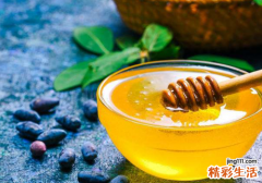 起荨麻疹能喝蜂蜜水吗 蜂蜜用对了还能治荨麻疹！