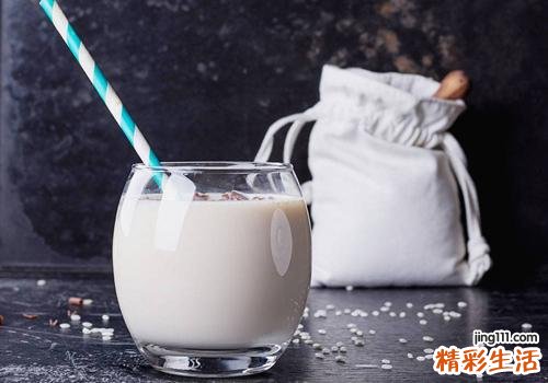宝宝拉肚子可以喝牛奶吗 牛奶营养虽高，但也不能随便吃！