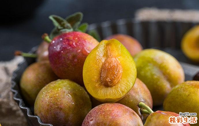 吃西梅有什么功效 西梅有什么功效与作用