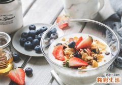 蓝莓泡酒有什么功效 蓝莓泡酒什么人不能喝