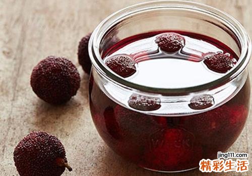 杨梅酒里的杨梅能吃吗 杨梅酒保质期多久