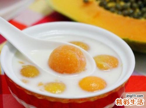 木瓜炖牛奶有什么功效 木瓜炖牛奶的作用