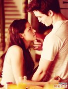 胸腰驼背的原因_胸腰驼背是怎么引起的