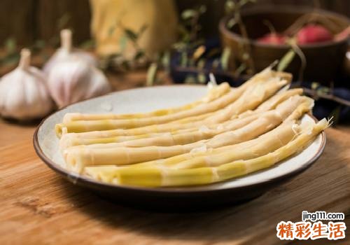 竹笋煮熟发黑还能吃吗 竹笋变黑吃了会怎样