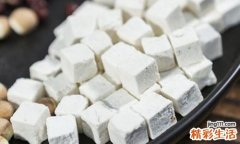 茯苓能和银耳一起吃吗 银耳莲子汤能放茯苓吗