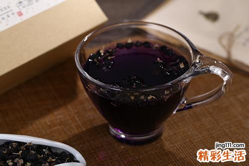 黑枸杞可以和银耳一起煮吗 银耳汤可以放黑枸杞吗