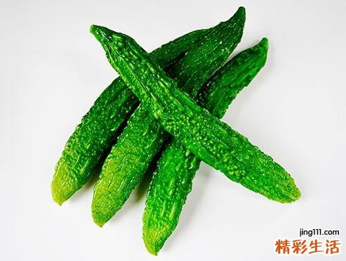 苦瓜和木耳能一块炒吗 苦瓜炒木耳的做法