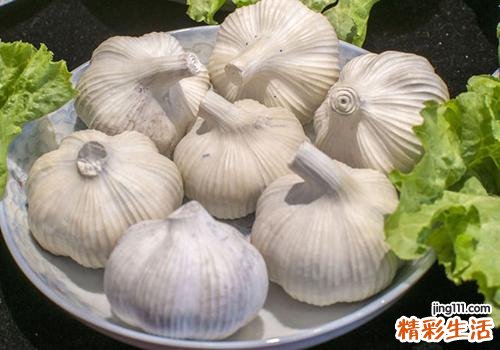 大蒜里面发芽能吃吗 发芽的大蒜吃了有好处吗