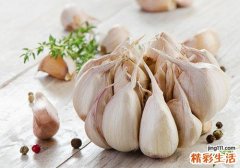 蜂蜜泡大蒜吃了会中毒 蜂蜜泡大蒜有毒吗
