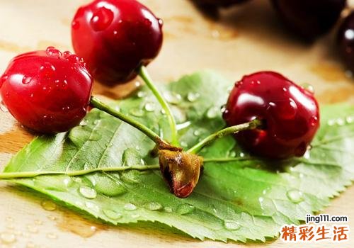 樱桃和黄瓜能一起吃吗 樱桃和黄瓜一起吃居然会发生这种反应