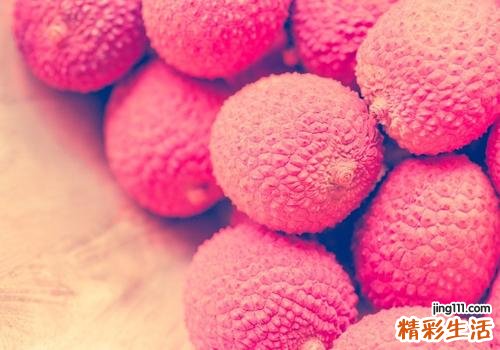 吃完荔枝可以吃黄瓜吗 荔枝和黄瓜一起吃居然会这样