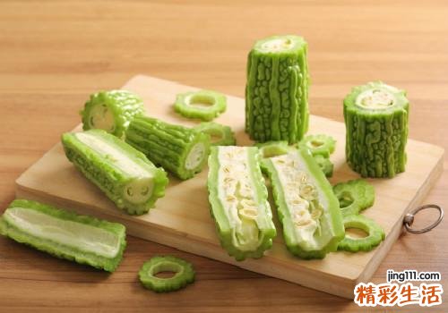 苦瓜和黄瓜能一起吃吗 苦瓜和黄瓜一起吃好吗