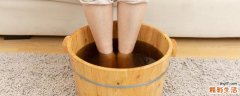 生姜艾草泡脚能去湿气吗 生姜艾草泡脚祛湿效果好吗