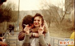 翘臀瑜伽_摆脱扁平臀瑜伽