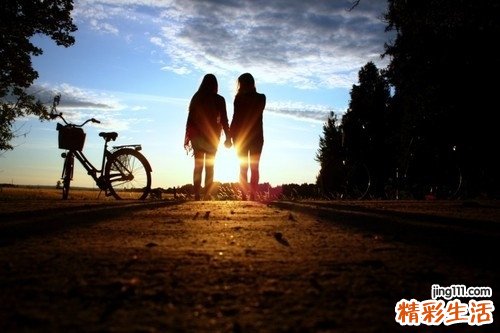天气热老年人吃什么好