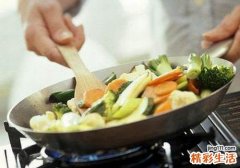炒菜时脸被烫伤怎么办 炒菜被油烫伤会留疤吗