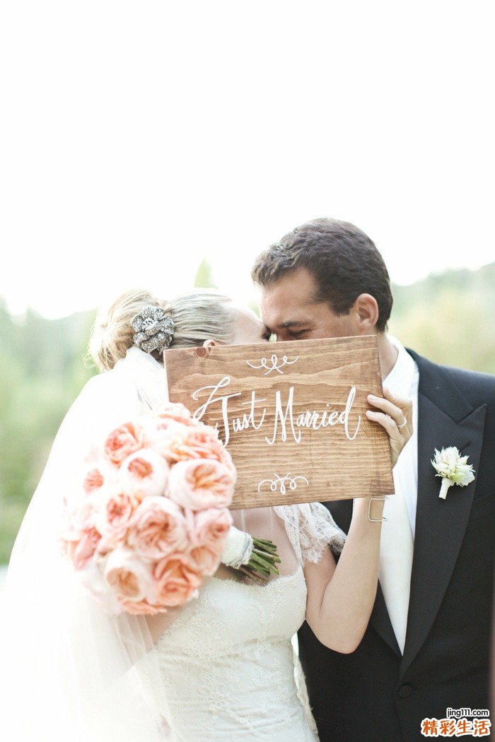 腕关节圆形的软包块的原因_腕关节圆形的软包块是怎么引起的