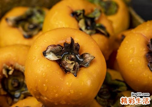 吃柿子肚子胀气怎么办 吃柿子舌头发麻怎么回事