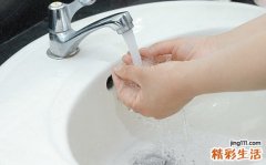 坐月子为什么不能碰冷水