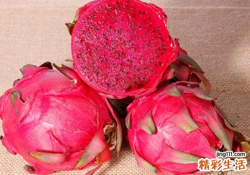 红心火龙果和酸奶能一起吃吗 红心火龙果和酸奶怎么吃