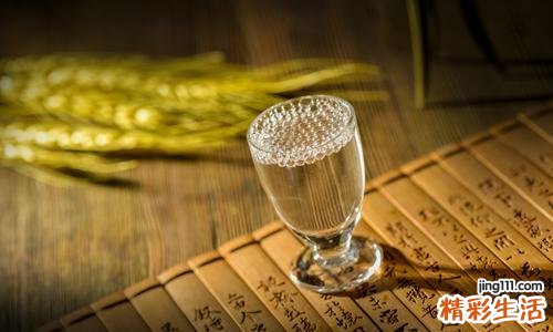 喝酒吐了可以吃梨吗 喝酒吃梨能解酒吗