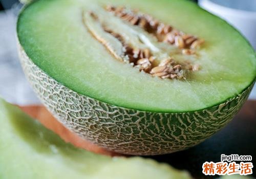 哈密瓜怎么挑甜的 教你8招一眼就能挑中甜瓜