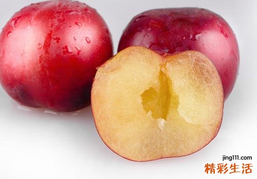李子和可乐能一起吃吗 李子和可乐一起吃有害吗