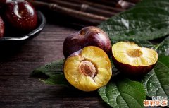 李子的功效与作用有哪些 食用李子需要注意什么